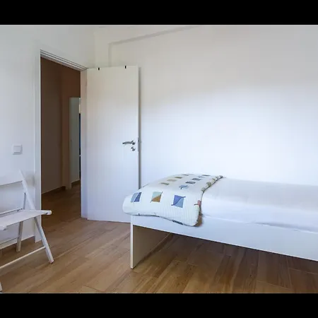 Falesia Modern Flat W/balcony & Pool By Lovelystay شقة البوفيرا