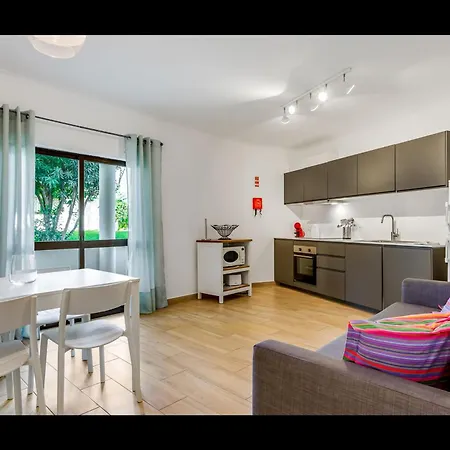 Falésia Modern Flat W/balcony&pool By Lovelystay *