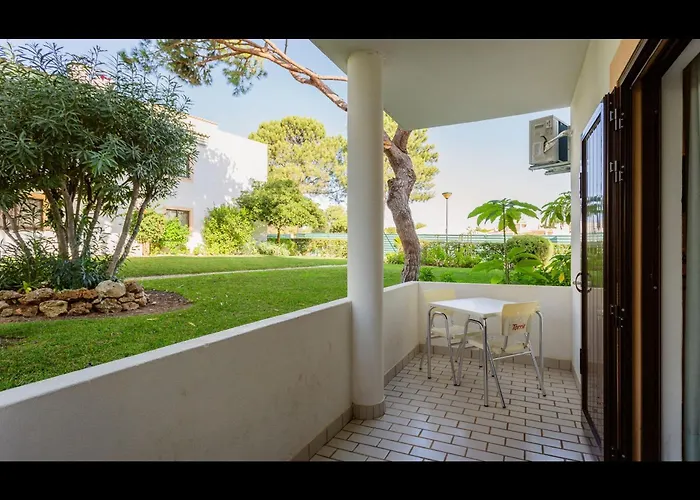 Falésia Modern Flat W/balcony&pool By Lovelystay Apartman