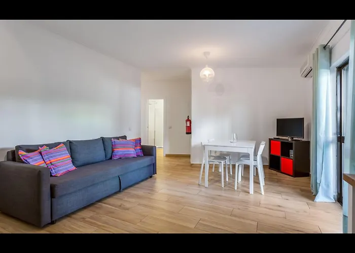 Falésia Modern Flat W/balcony&pool By Lovelystay